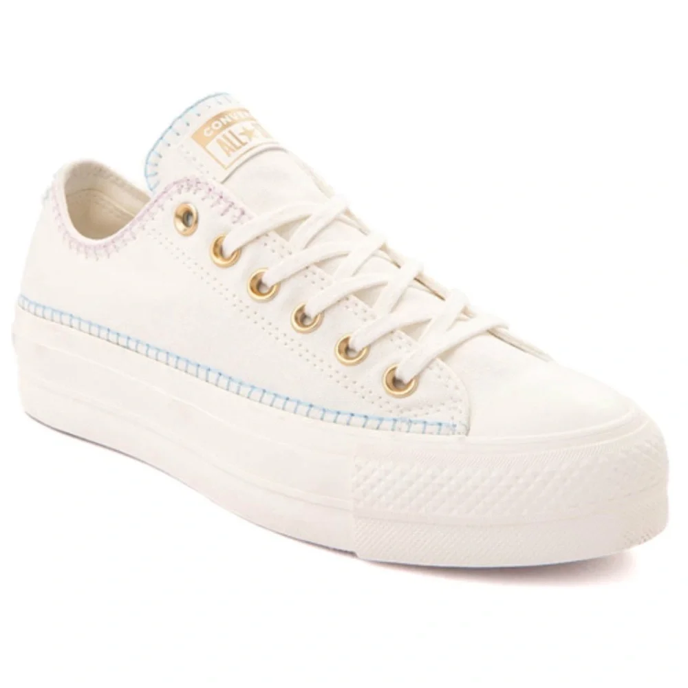 Chuck Taylor All Star Lift Stitch Sitch Low Egret/Sky Women’s size 8 NEW!!!